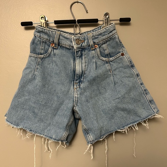PACK OF 4 PAIR OF SHORTS: from ZARA KIDS! - Picture 2 of 15
